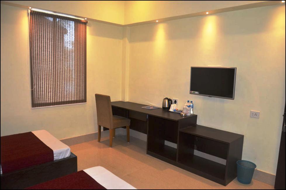 Durgāpur Hotel Pritika מראה חיצוני תמונה
