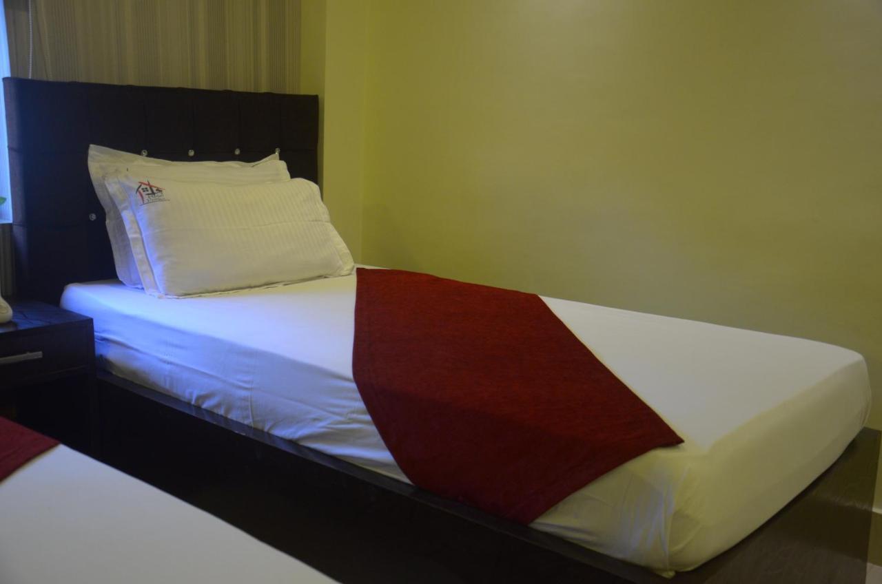 Durgāpur Hotel Pritika מראה חיצוני תמונה