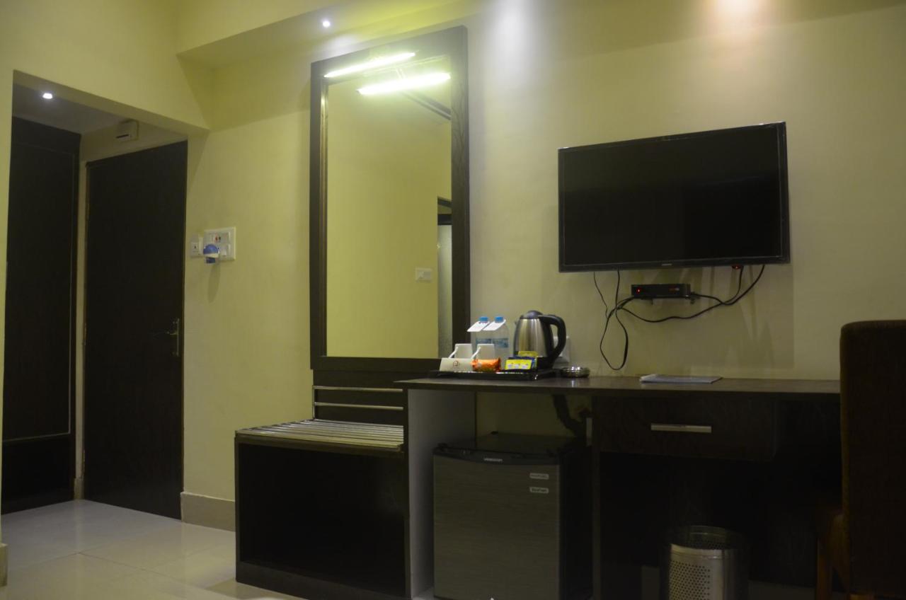 Durgāpur Hotel Pritika מראה חיצוני תמונה
